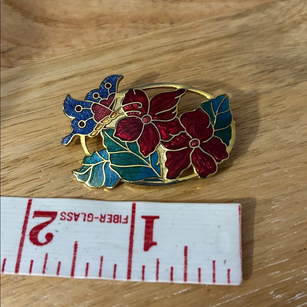 Butterfly Brooch with flowers Design Cloisinne
